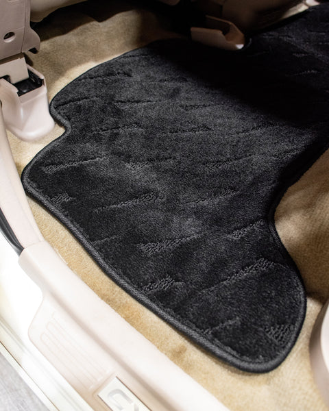 Load image into Gallery viewer, 1998-2007 Toyota Land Cruiser 100 Series with 3rd Row Right Hand Drive Imperial Mats