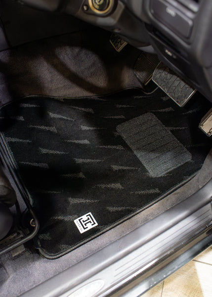 Load image into Gallery viewer, 1991-1995 Nissan Cima Y32 5 Piece Floor Mat Set Automotive Floor Mats Imperial Mats