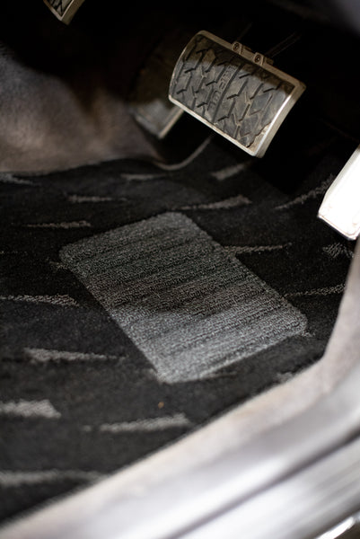 Load image into Gallery viewer, 1991-1995 Nissan Cima Y32 5 Piece Floor Mat Set Automotive Floor Mats Imperial Mats