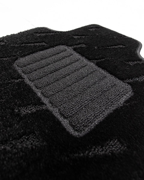 Load image into Gallery viewer, 1999-2004 Nissan Cima Cedric Gloria Y34 Floor Mats 5 Piece Set Automotive Floor Mats Imperial Mats 
